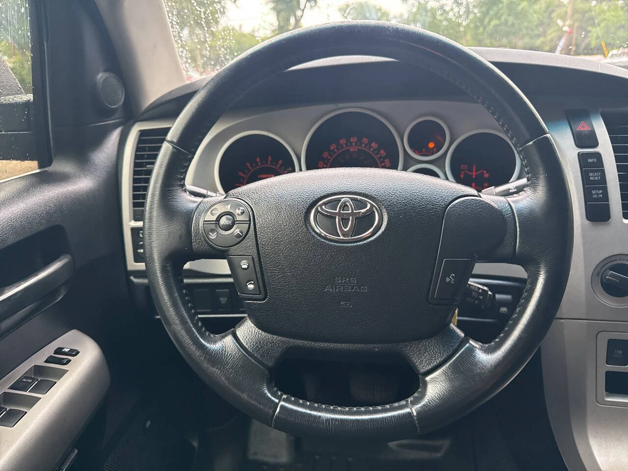 Toyota Tundra SR5* 5.7 V8*  - изображение 9