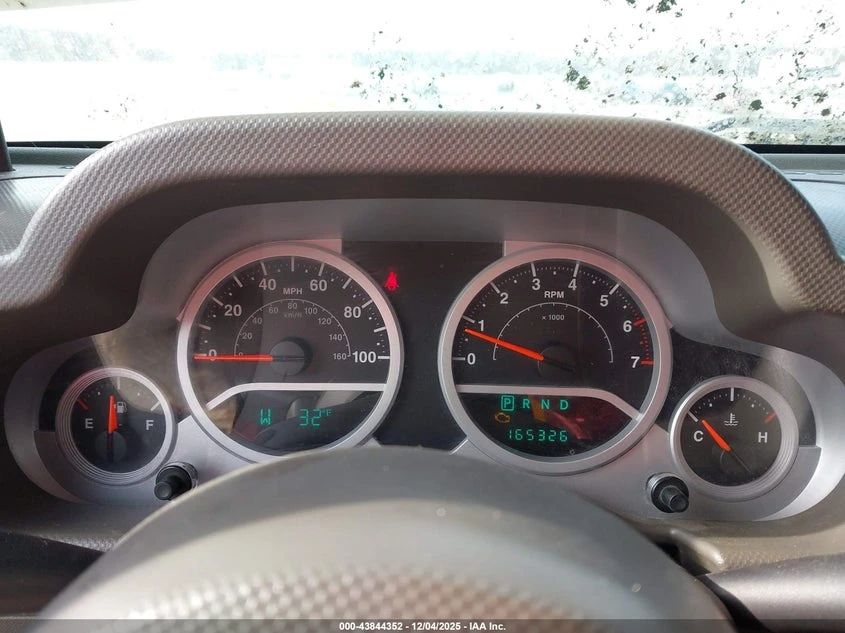 Jeep Wrangler 3.8L V-6 202HP 4X4 Drive - изображение 7