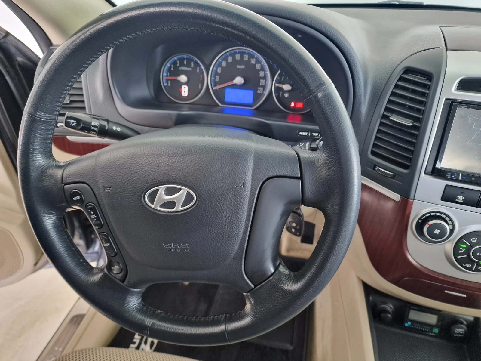 Hyundai Santa fe V6 2.7 189kc 4X4 TOP, снимка 12 - Автомобили и джипове - 54005374