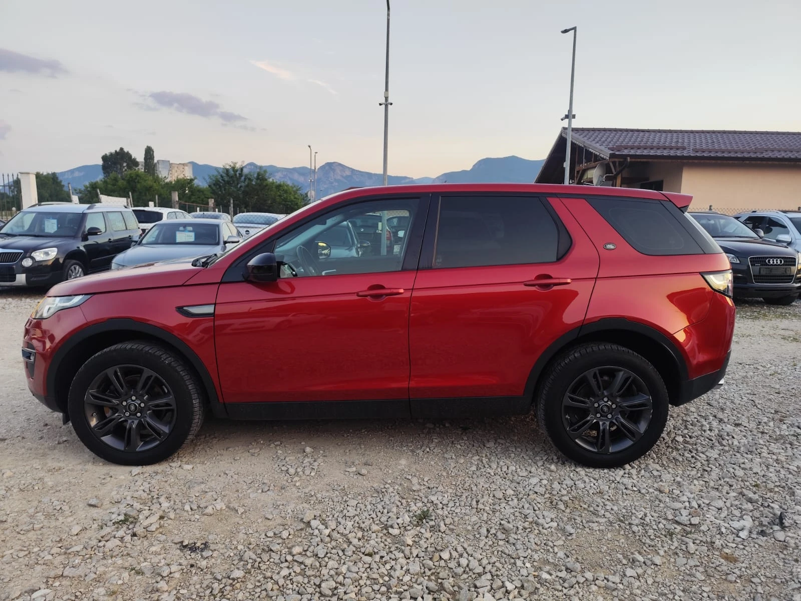 Land Rover Discovery Sport 2.0 дизел Италия, снимка 9 - Автомобили и джипове - 55070850