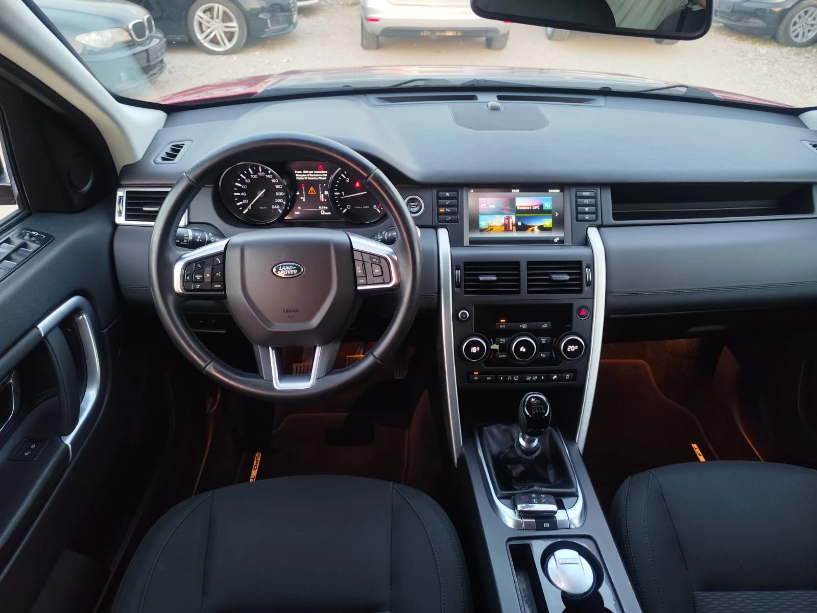 Land Rover Discovery Sport 2.0 дизел Италия, снимка 10 - Автомобили и джипове - 55070850