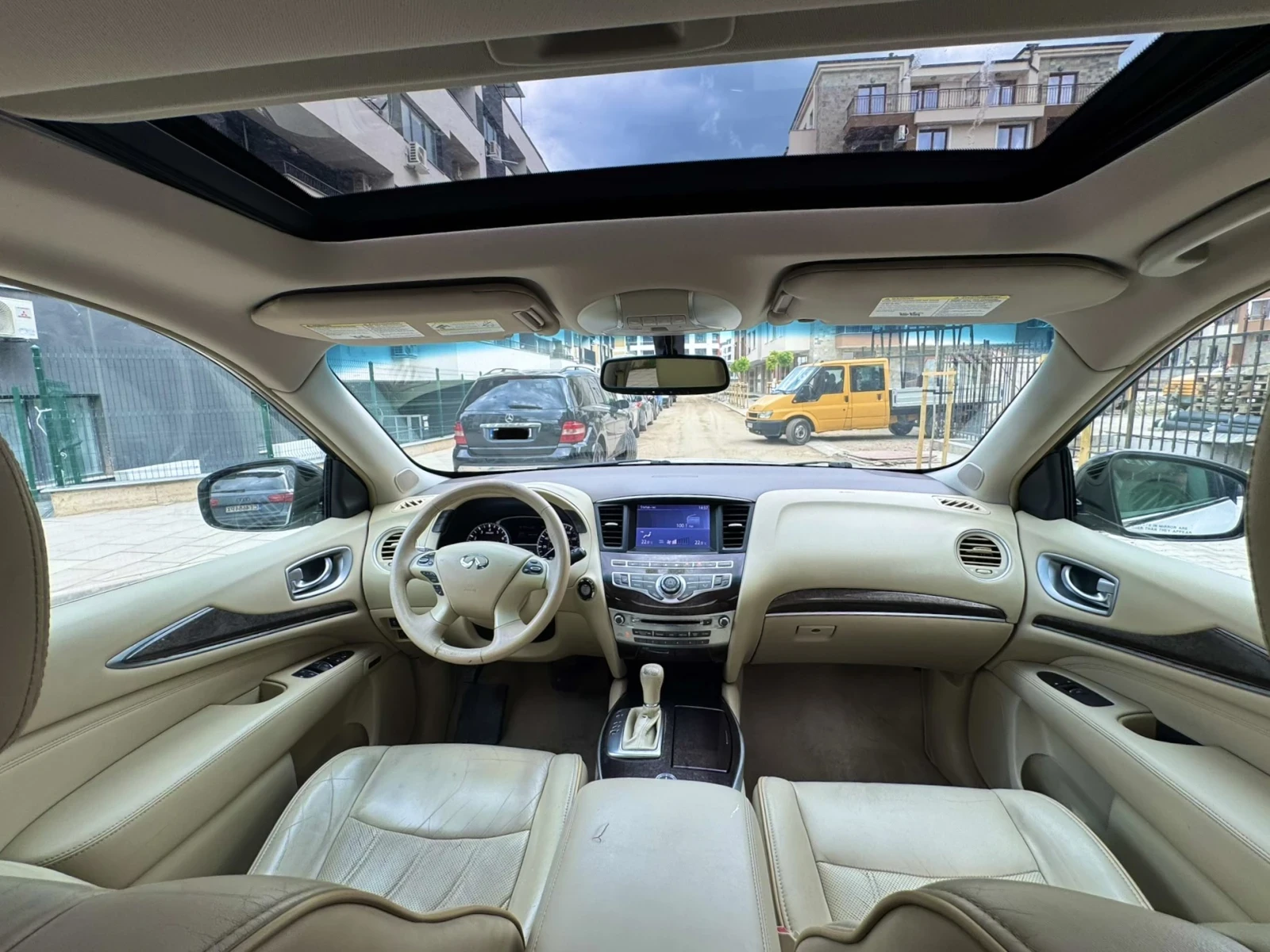Infiniti QX60, снимка 8 - Автомобили и джипове - 55091316