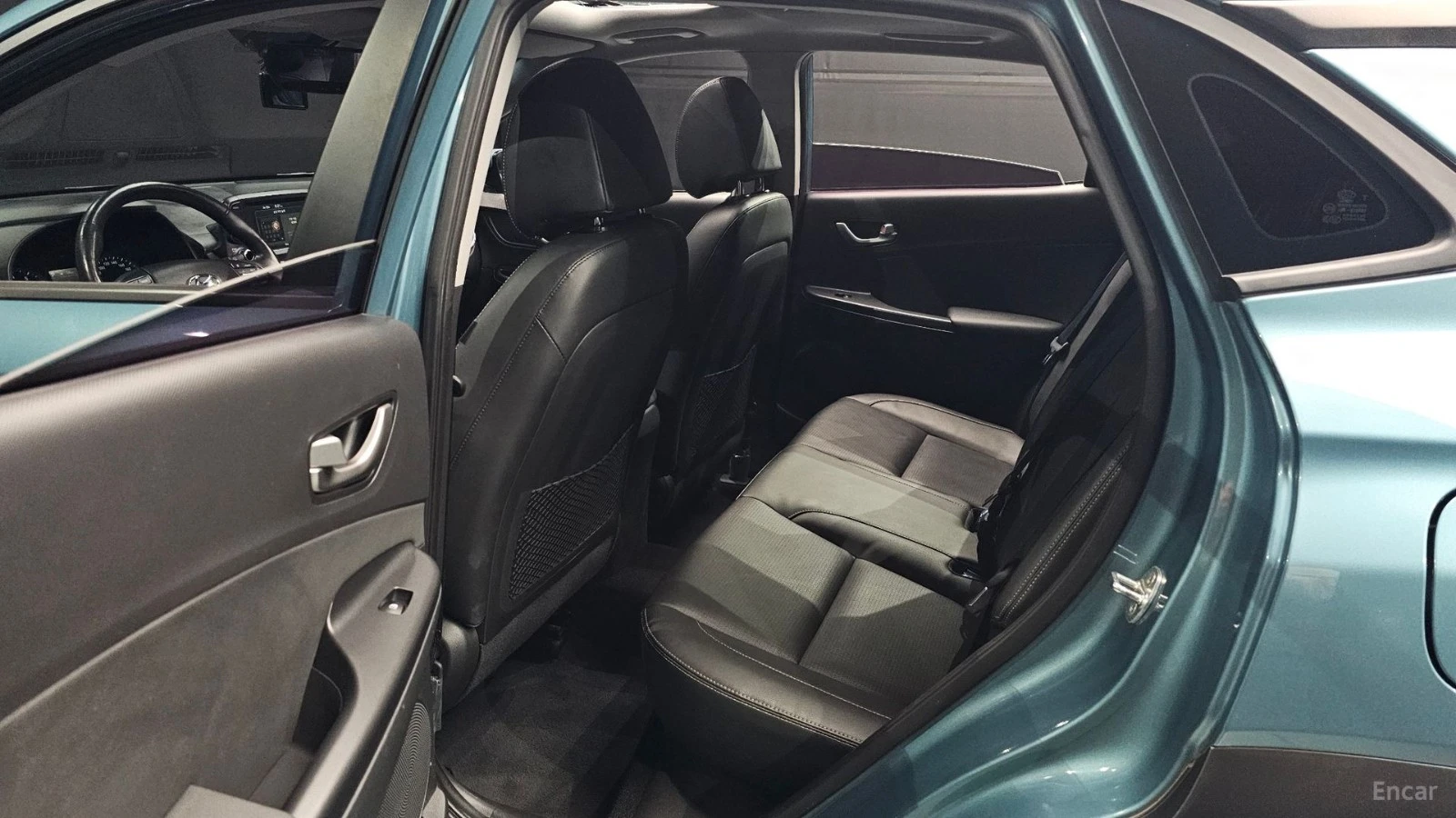 Hyundai Kona 1.6 Turbo 4WD Premium* КОЖА* ОБДУХВ* ПАНО, снимка 10 - Автомобили и джипове - 55537262