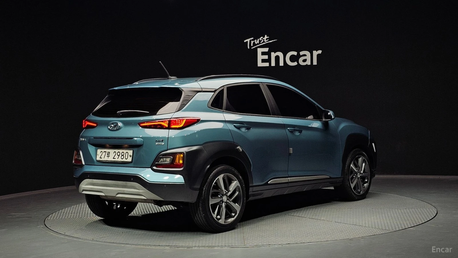 Hyundai Kona 1.6 Turbo 4WD Premium* КОЖА* ОБДУХВ* ПАНО, снимка 2 - Автомобили и джипове - 55537262