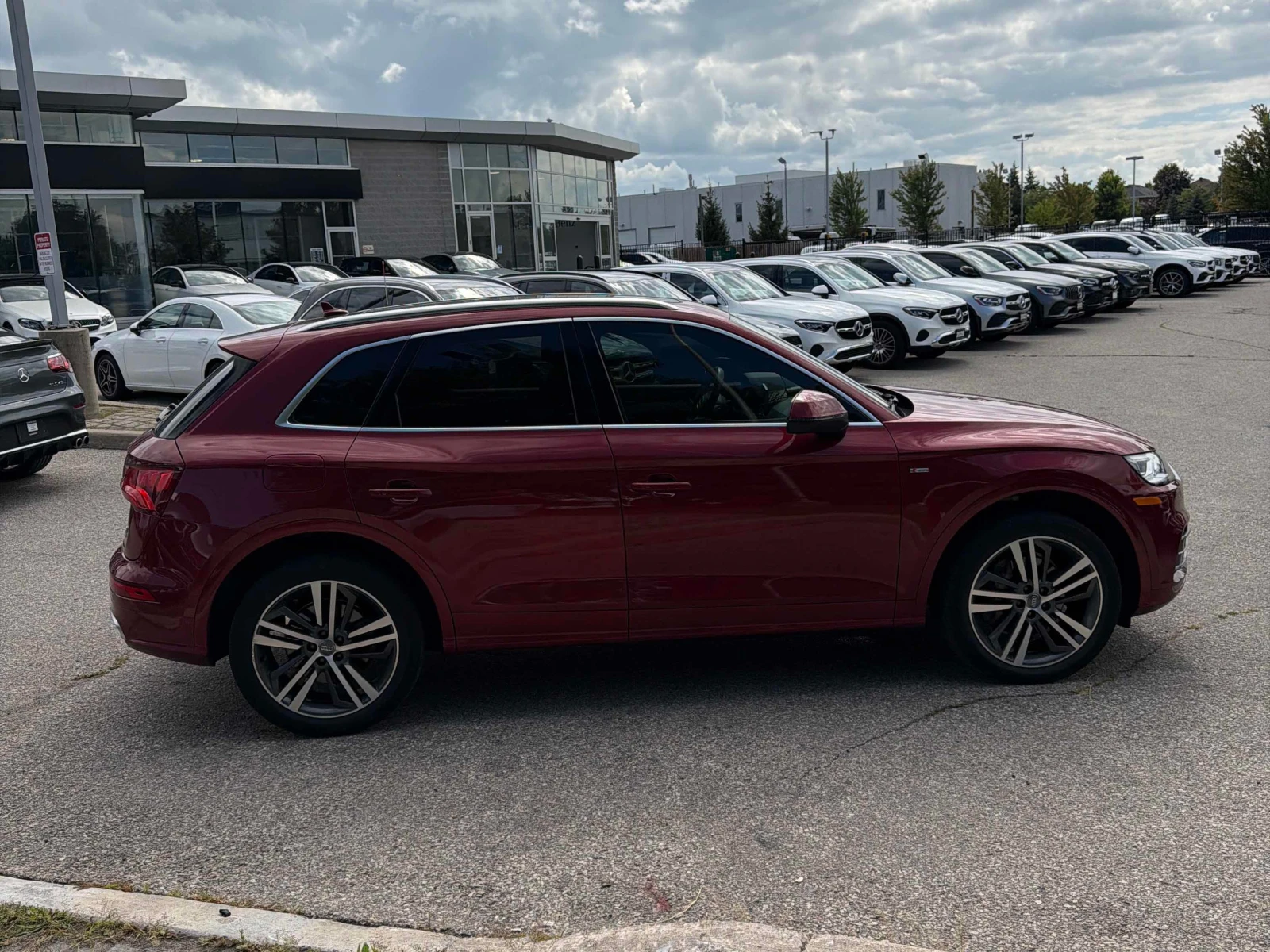 Audi Q5 Technik / 360 / B&O / LED / Carfax / Автокредит, снимка 3 - Автомобили и джипове - 55986601