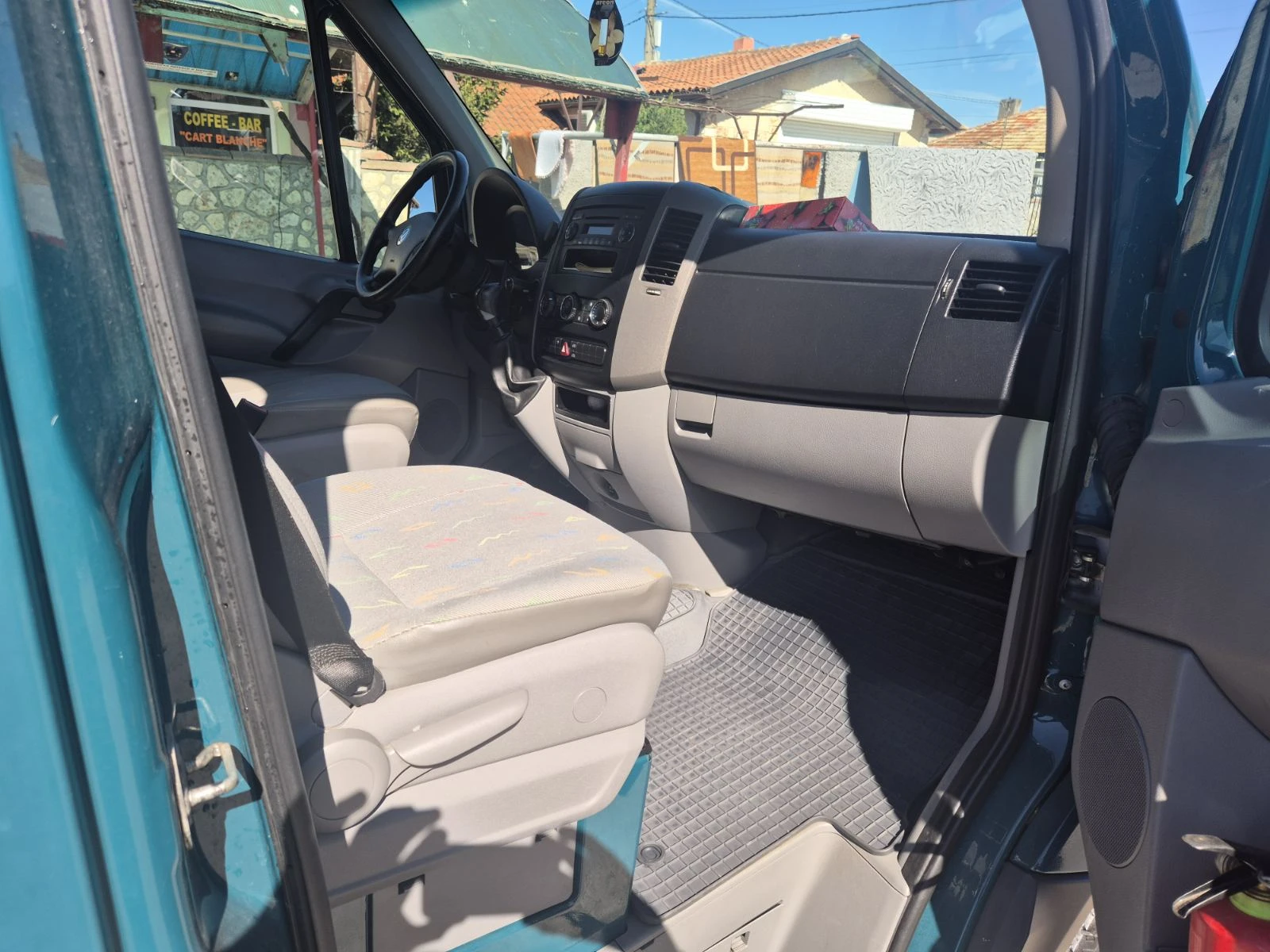 VW Crafter, снимка 9 - Бусове и автобуси - 54352508