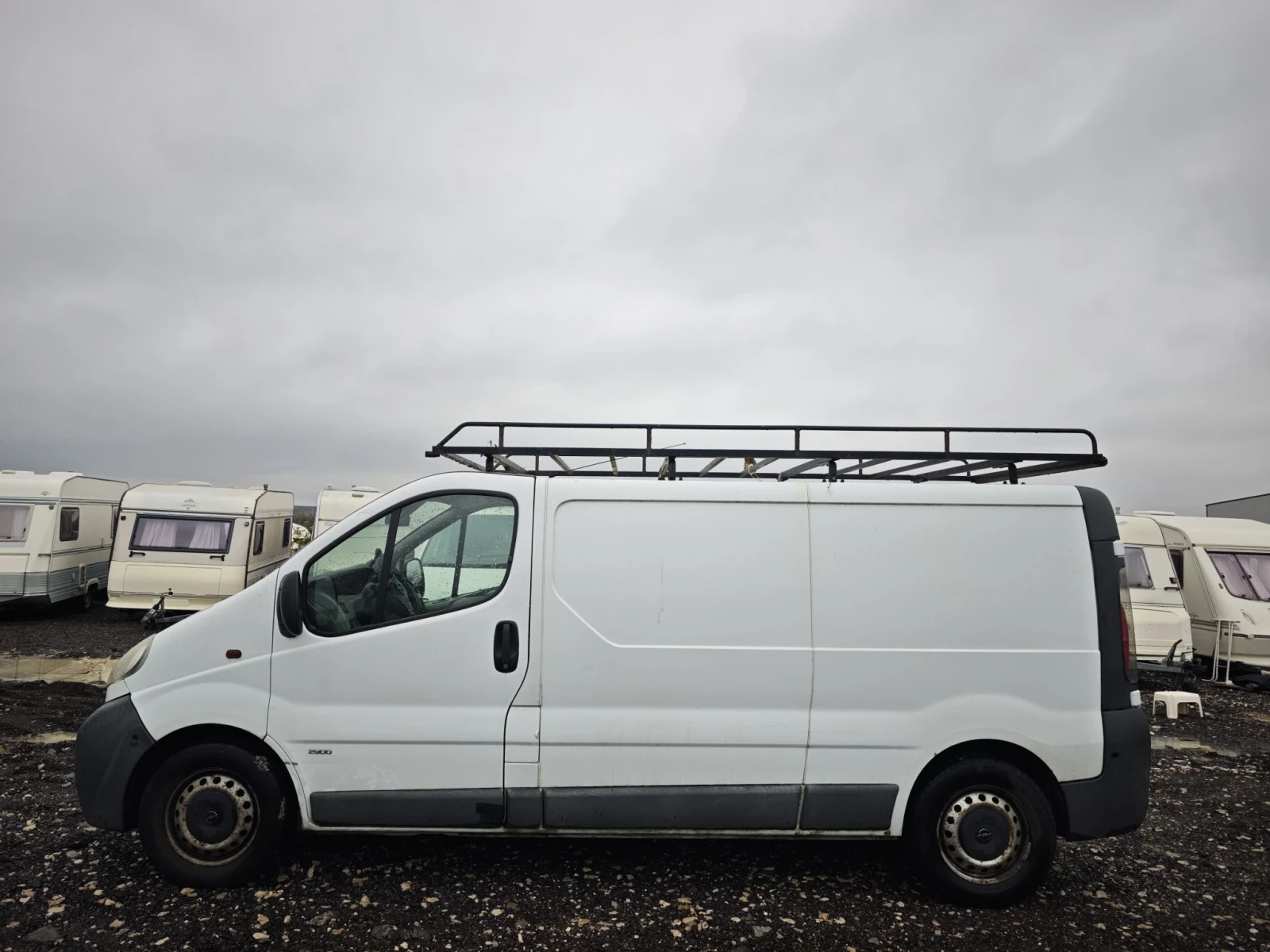 Opel Vivaro 1.9DCI, снимка 8 - Бусове и автобуси - 56747228