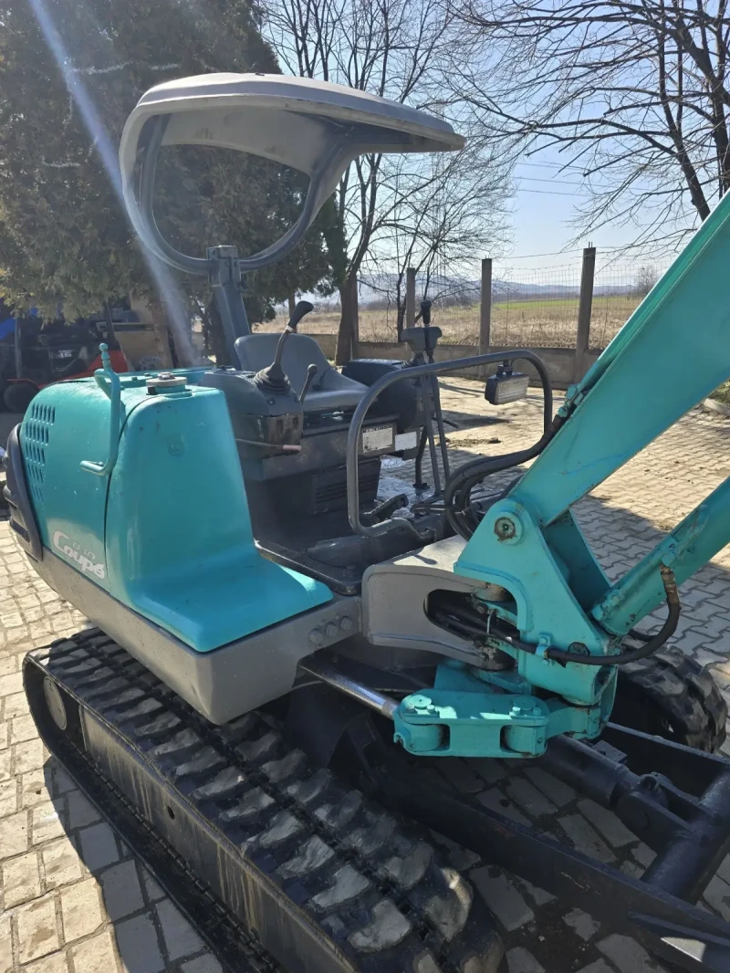 Багер Kobelco 030, снимка 2 - Индустриална техника - 49361157