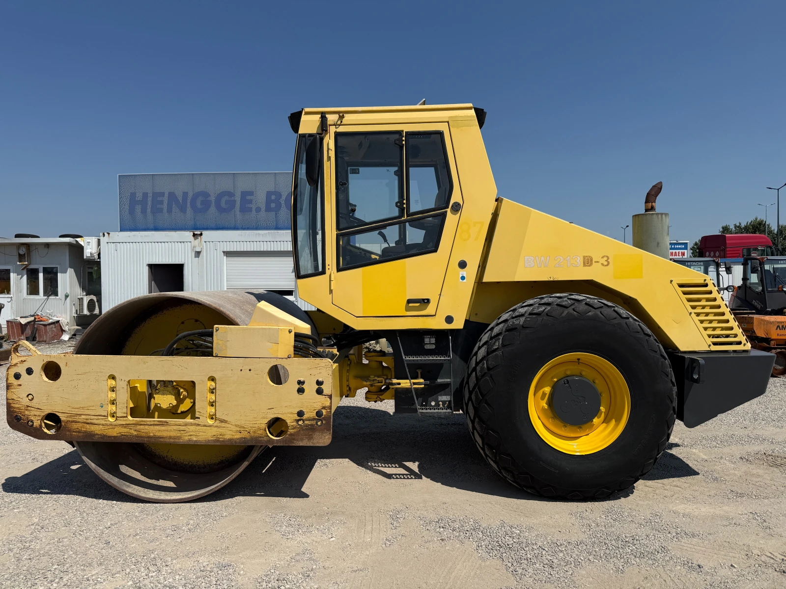 Валяк BOMAG BW 213 D-3