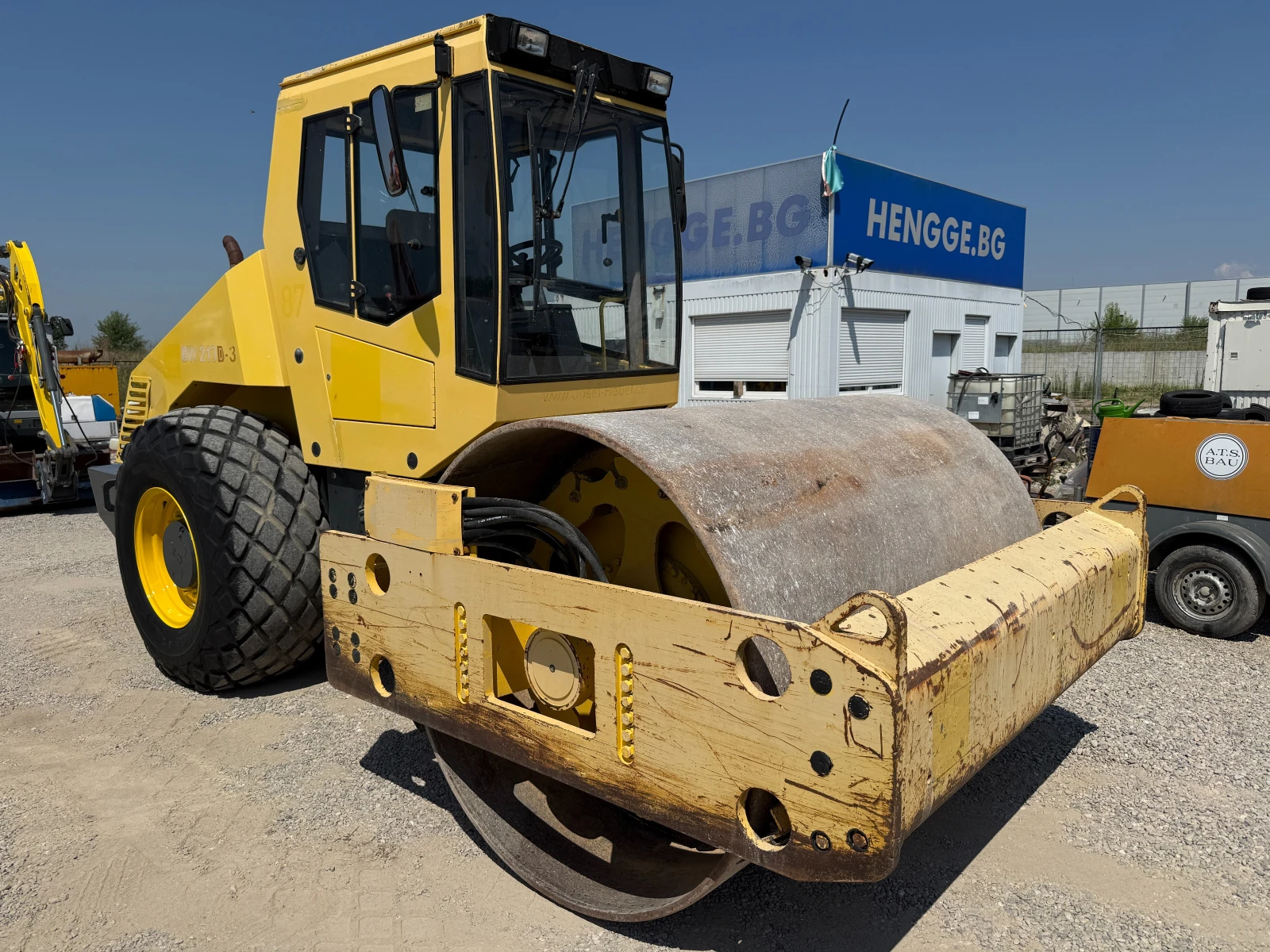 Валяк BOMAG BW 213 D-3, снимка 17 - Индустриална техника - 55332468