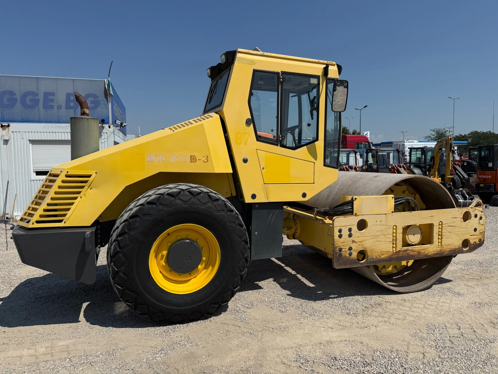 Валяк BOMAG BW 213 D-3, снимка 14 - Индустриална техника - 55332468