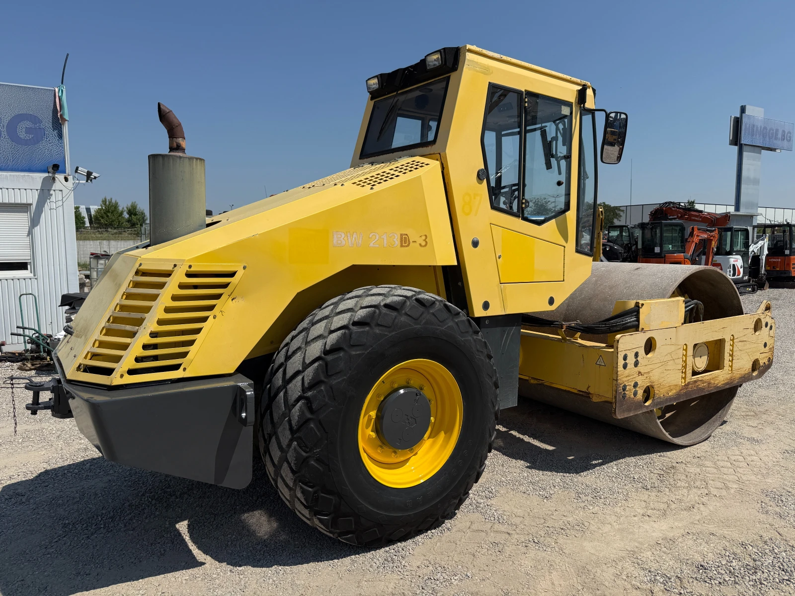 Валяк BOMAG BW 213 D-3, снимка 13 - Индустриална техника - 55332468