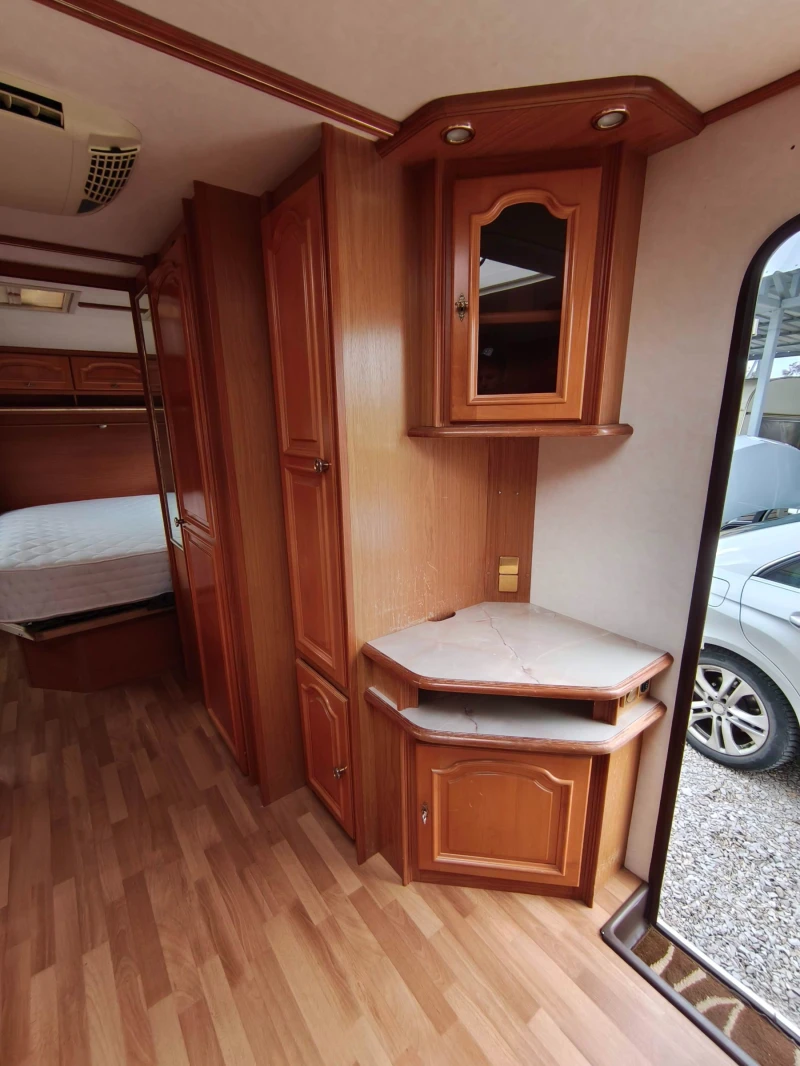 Каравана Tabbert Baronesse 6.5, снимка 12 - Каравани и кемпери - 51894369