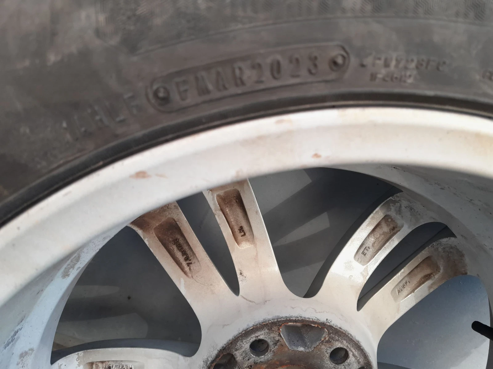    215/65R17  VW | Mobile.bg   5
