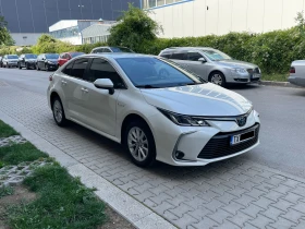     Toyota Corolla 1.8 Hybrid e-CVT Executive-  