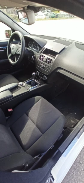 Mercedes-Benz C 200 - 5600 € / 10952.65 лв. - 73217600 5