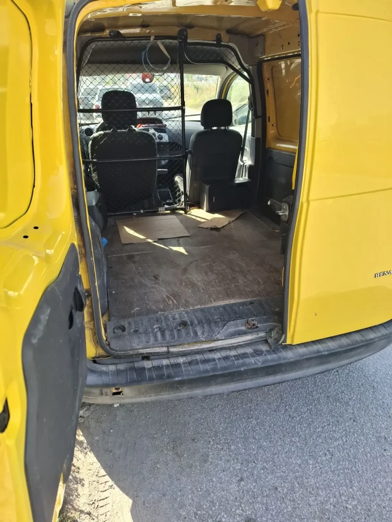 Renault Kangoo 1.5, снимка 6 - Автомобили и джипове - 47465245