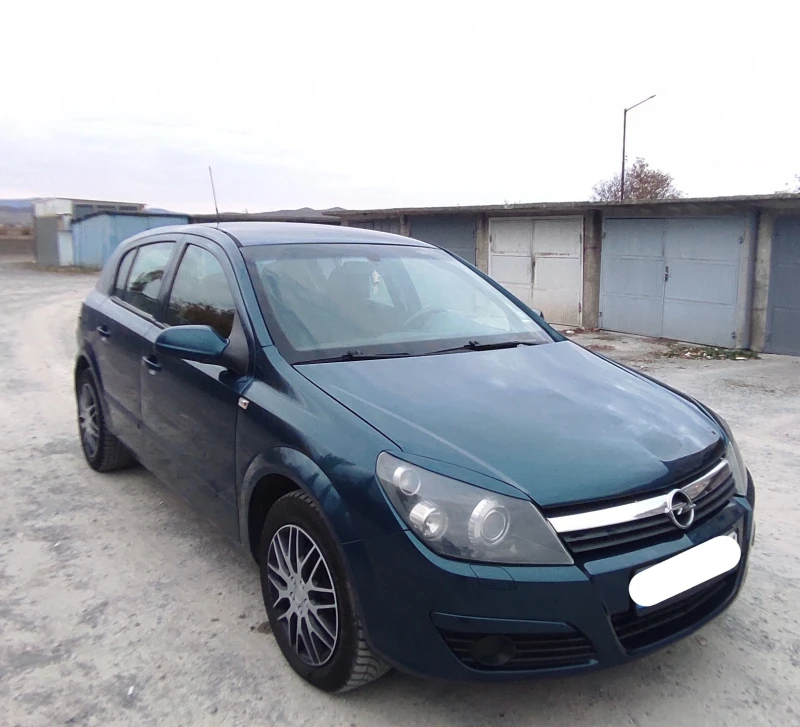 Opel Astra 1, 7 CDTI, снимка 3 - Автомобили и джипове - 48006212