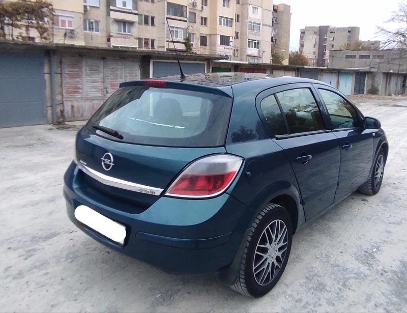 Opel Astra 1, 7 CDTI, снимка 4 - Автомобили и джипове - 48006212