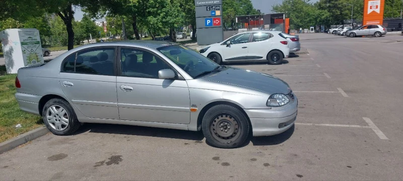 Toyota Avensis, снимка 12 - Автомобили и джипове - 49554469