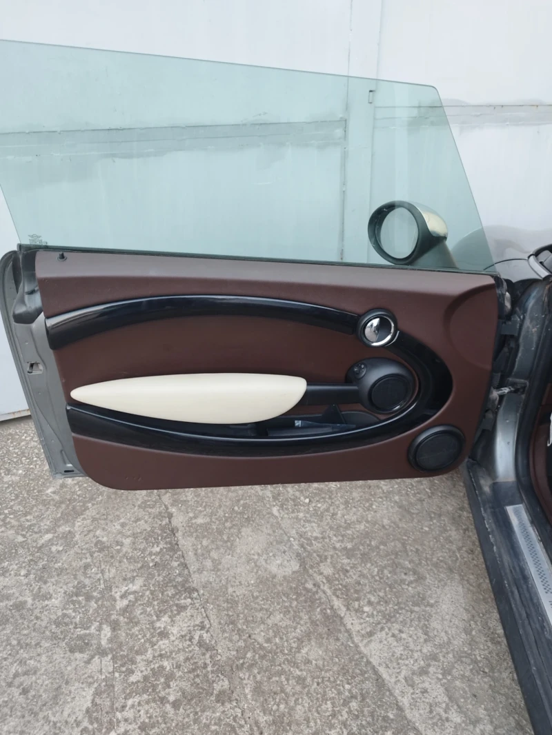 Mini Clubman 1.6 бензин, снимка 11 - Автомобили и джипове - 51254159