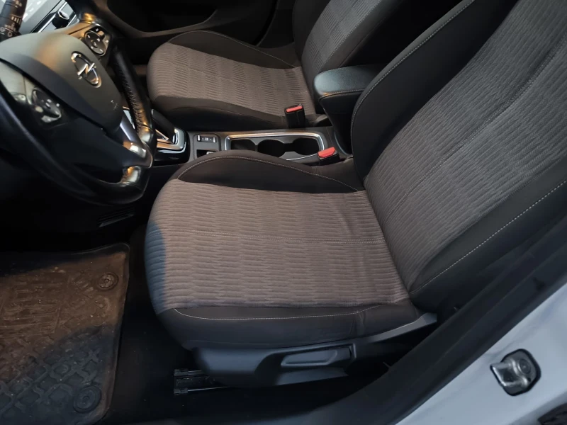 Opel Corsa Електрическа 136 кс. Батерия 50 кв., снимка 8 - Автомобили и джипове - 51710834