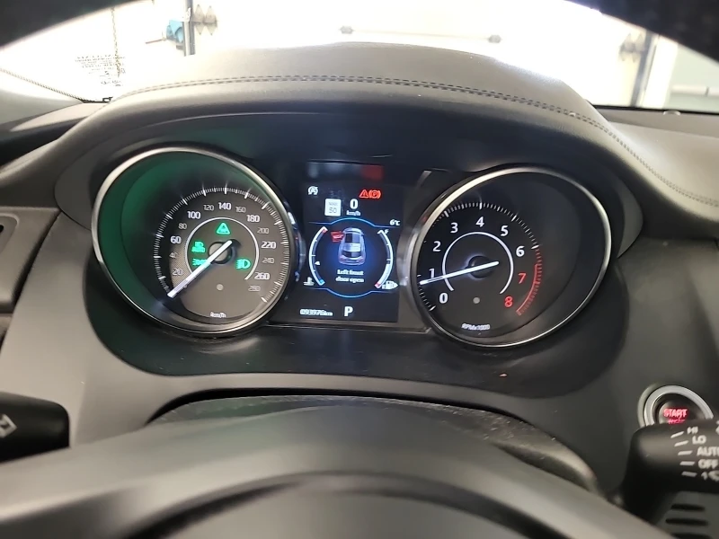 Jaguar E-pace SE AWD , снимка 12 - Автомобили и джипове - 53480257