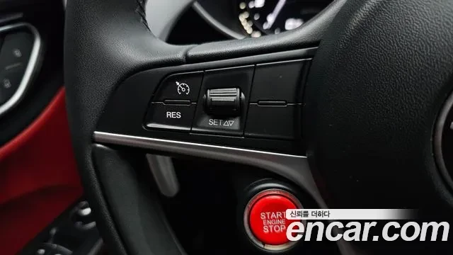 Alfa Romeo Giulia BLACK LIMITED EDITION / АВТОКРЕДИТ, снимка 16 - Автомобили и джипове - 56073500
