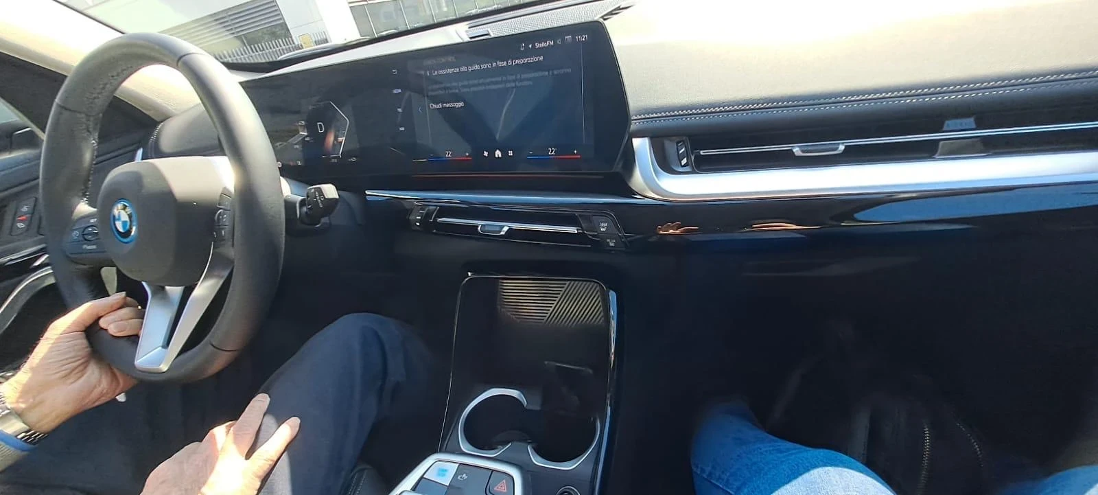 BMW iX1 20 М sport* ЧИСТО НОВА* 68квч - изображение 2