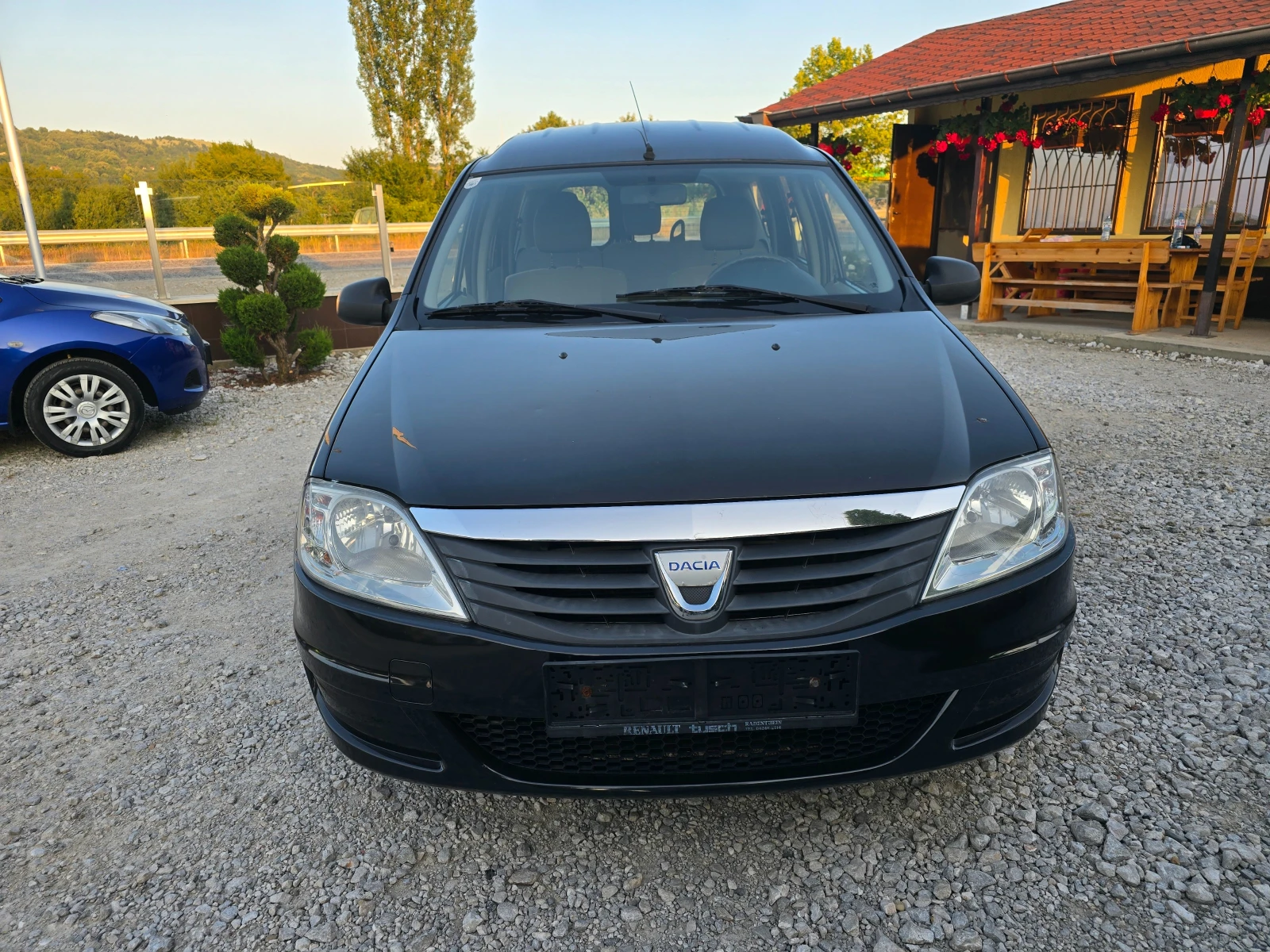 Dacia Logan 1.4 БЕНЗИН ! ! КЛИМАТИК - изображение 8