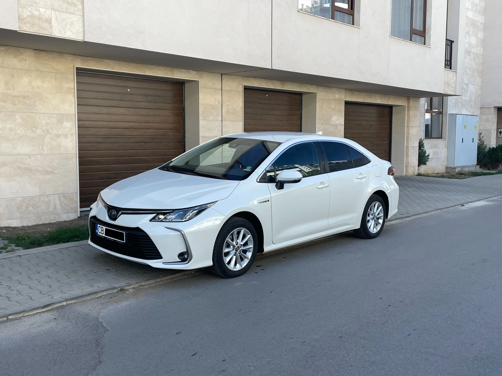 Toyota Corolla 1.8 Hybrid e-CVT Executive-   | Mobile.bg   1
