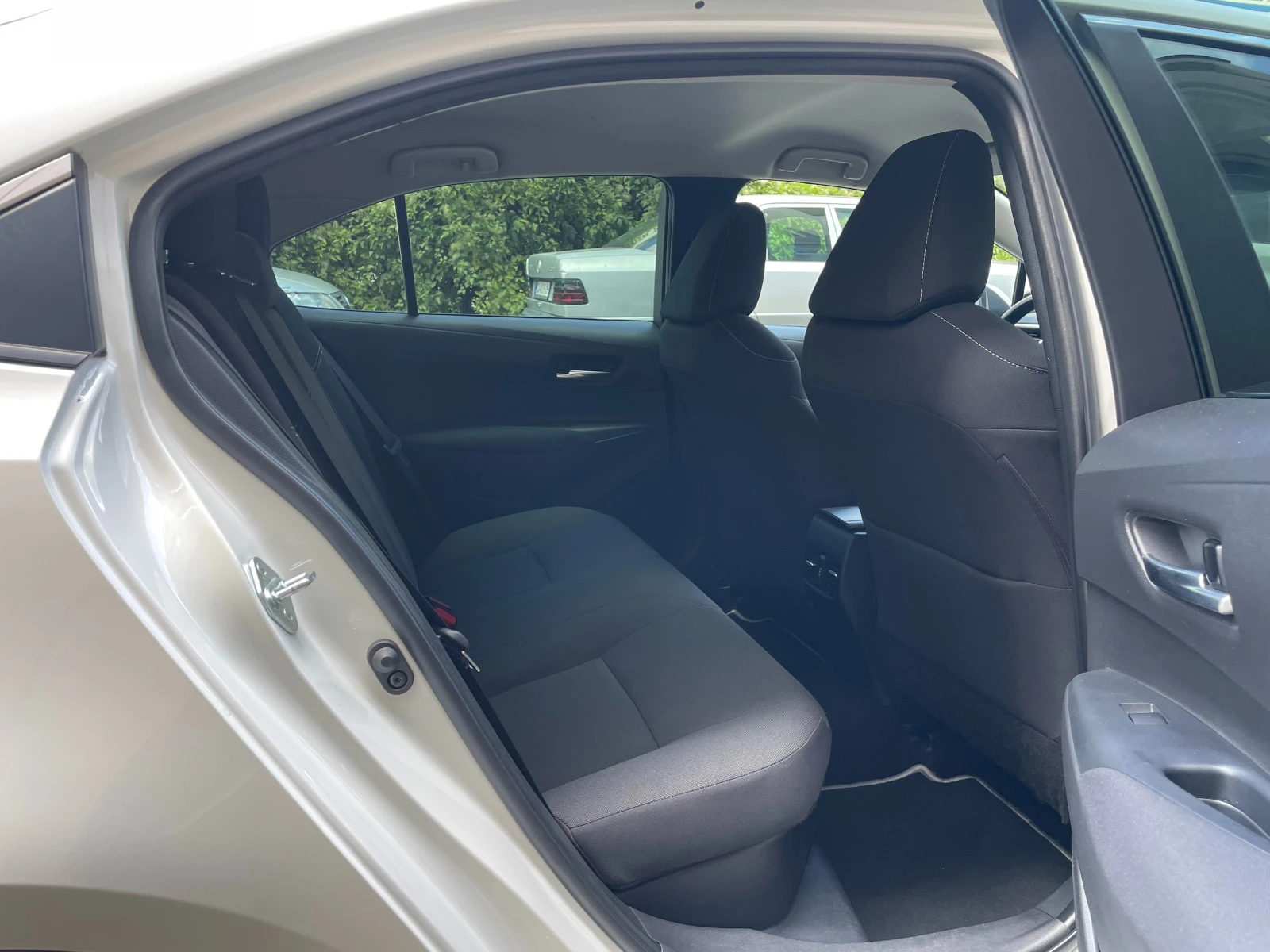 Toyota Corolla 1.8 Hybrid e-CVT Executive-   | Mobile.bg   14