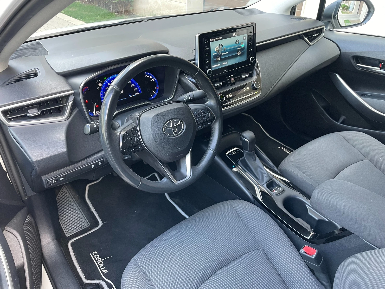 Toyota Corolla 1.8 Hybrid e-CVT Executive- в Гаранция - изображение 6