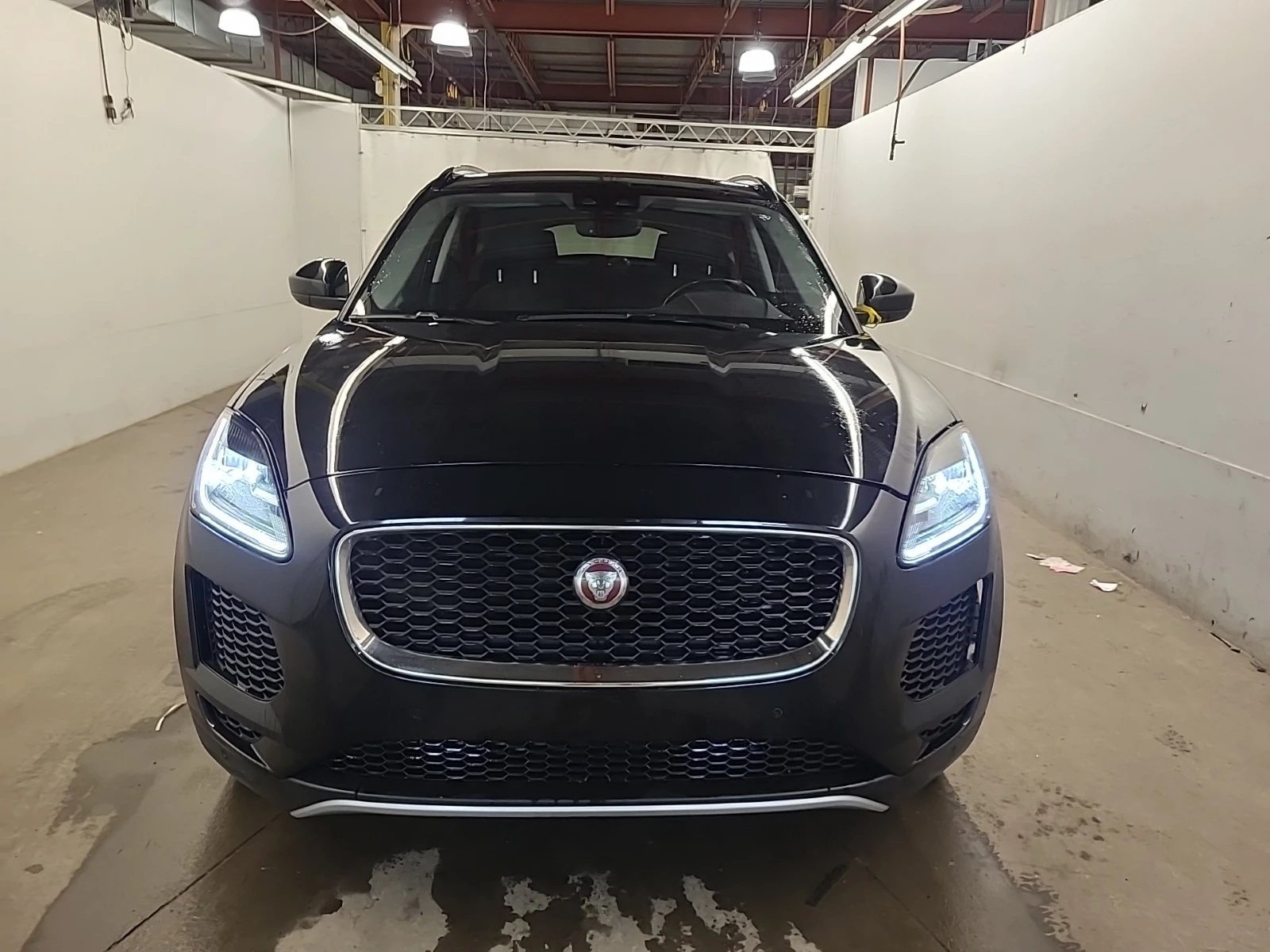 Jaguar E-pace SE AWD  - изображение 5