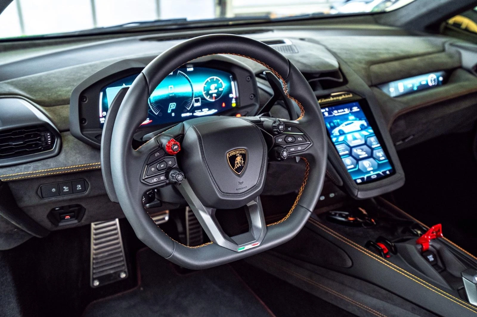 Lamborghini Temerario 4.0 V8 PLUG-IN HYBRID/SONOS/CERAMIC/LIFT/CARBON/, снимка 13 - Автомобили и джипове - 53799129