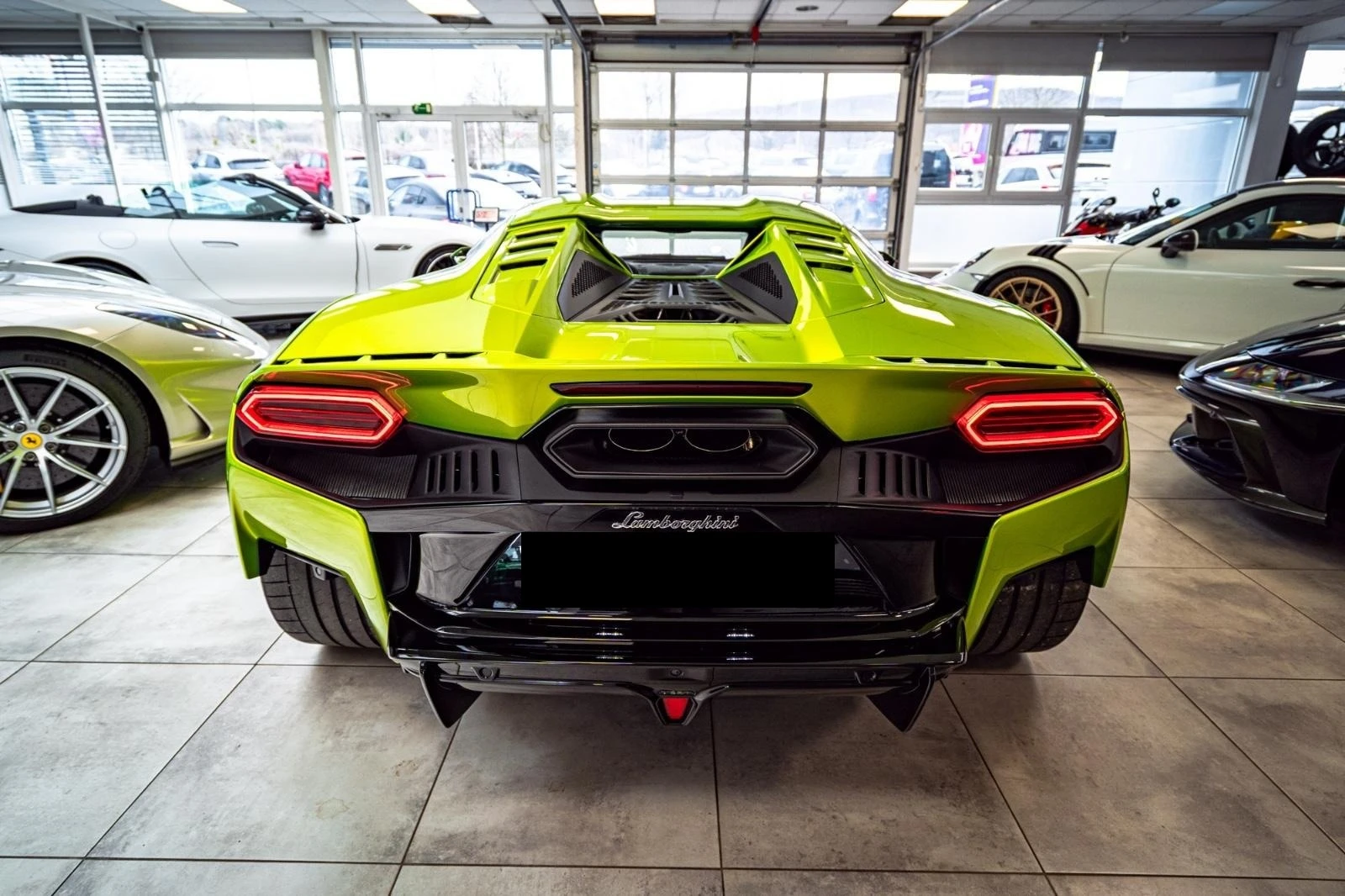 Lamborghini Temerario 4.0 V8 PLUG-IN HYBRID/SONOS/CERAMIC/LIFT/CARBON/, снимка 6 - Автомобили и джипове - 53799129