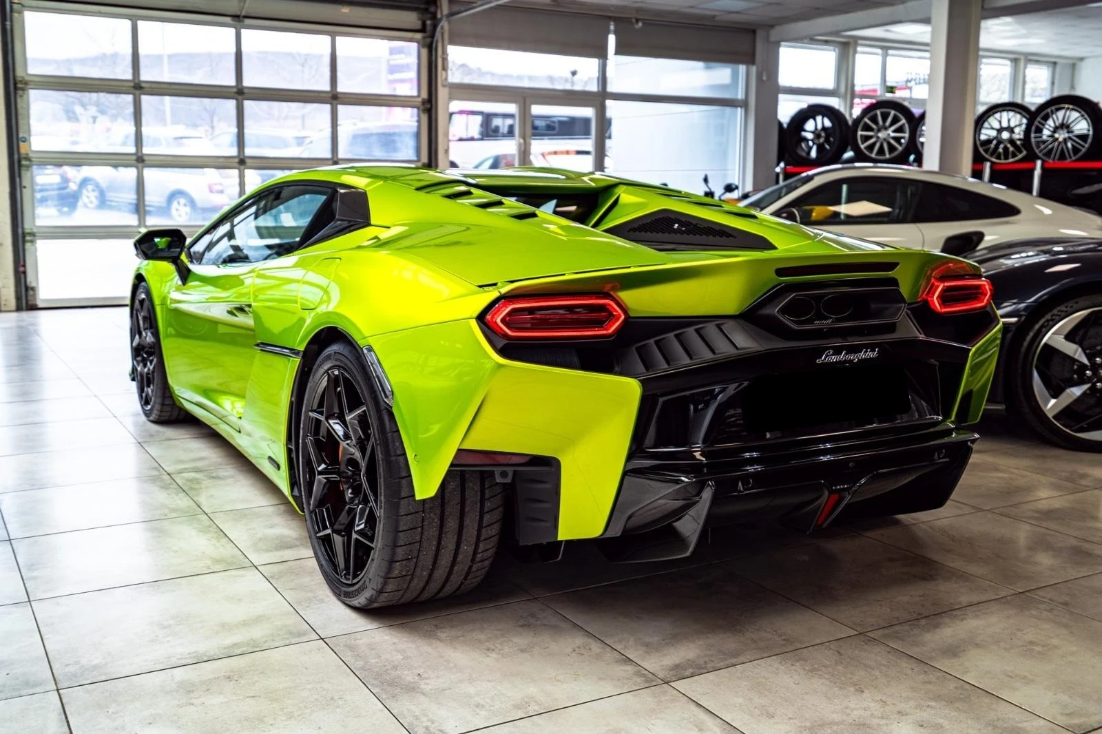 Lamborghini Temerario 4.0 V8 PLUG-IN HYBRID/SONOS/CERAMIC/LIFT/CARBON/, снимка 5 - Автомобили и джипове - 53799129