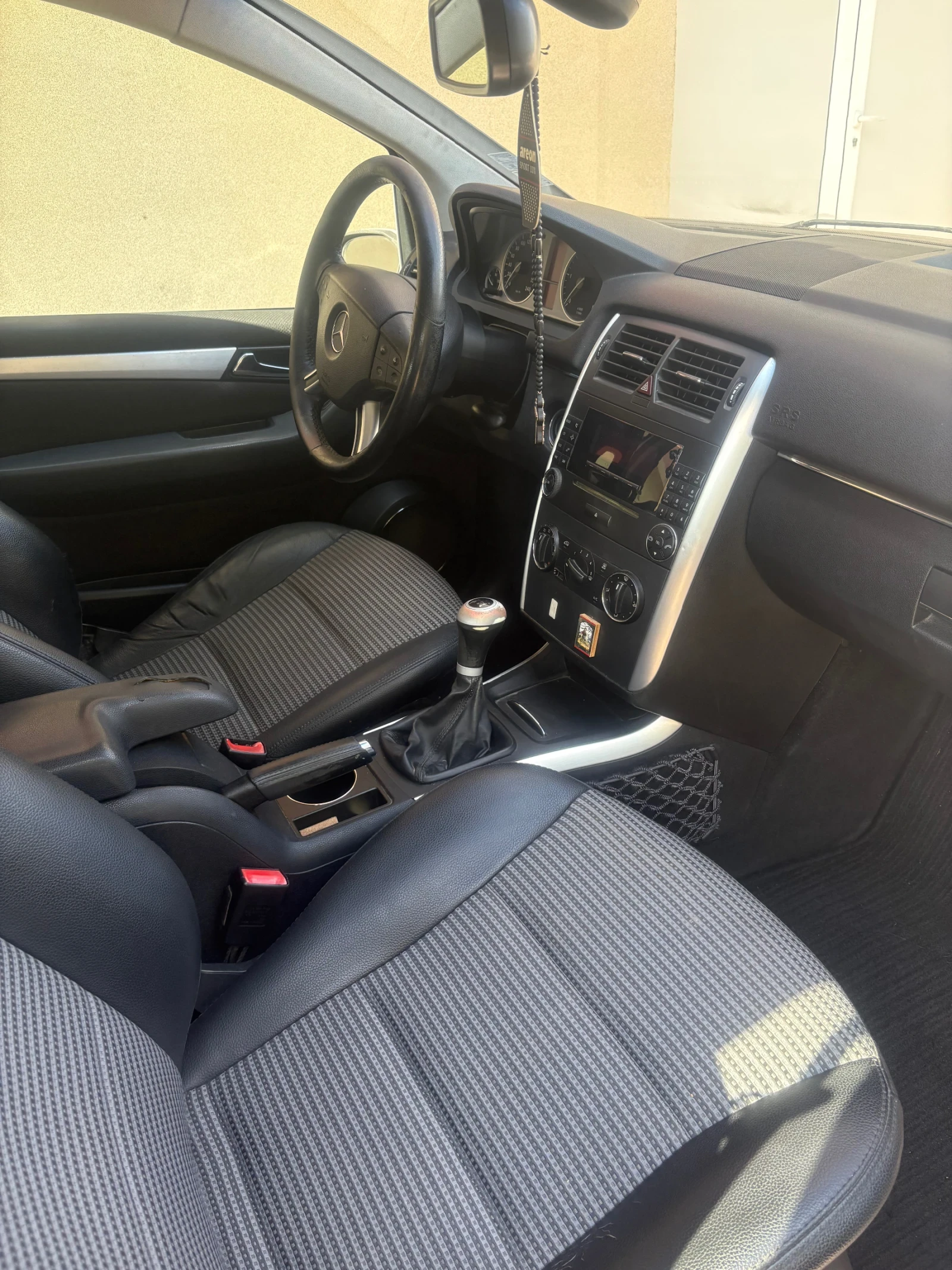 Mercedes-Benz B 200, снимка 8 - Автомобили и джипове - 54769866