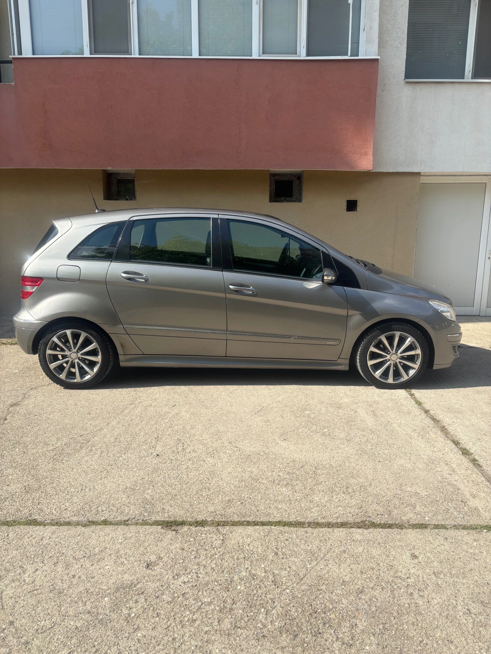 Mercedes-Benz B 200, снимка 4 - Автомобили и джипове - 54769866