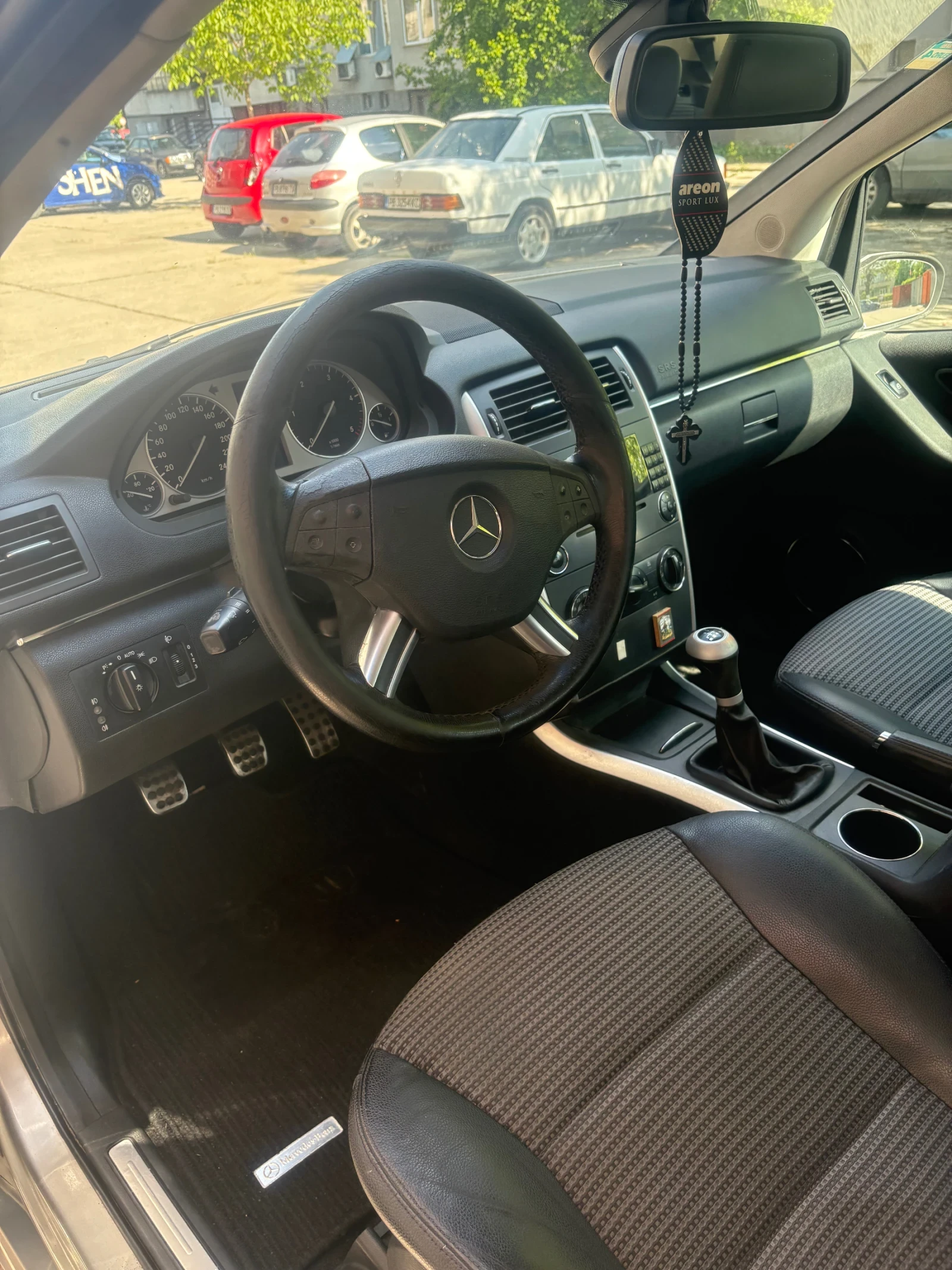 Mercedes-Benz B 200, снимка 6 - Автомобили и джипове - 54769866