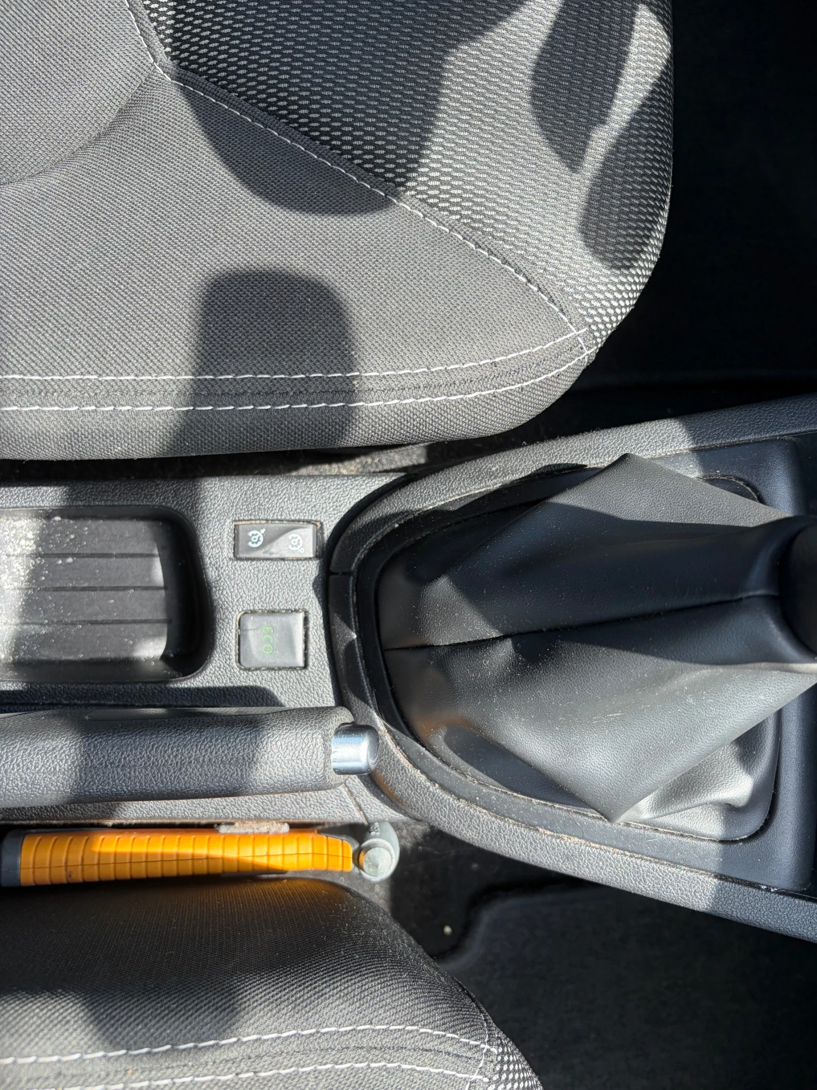 Renault Clio 1.5DCI* NAVI* CLIMA, снимка 13 - Автомобили и джипове - 55009384