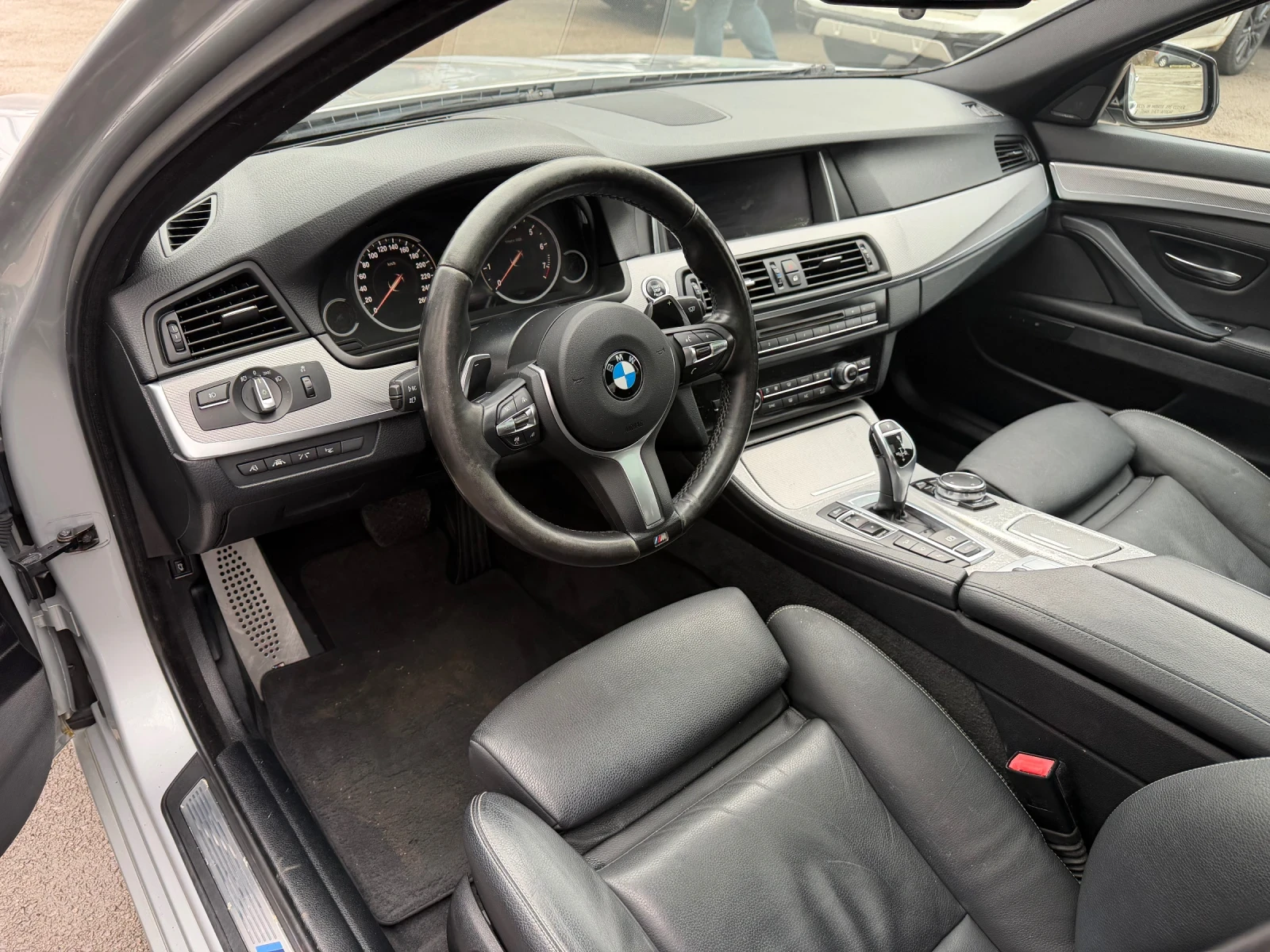 BMW 535 M-pack xDrive M-Performance, снимка 8 - Автомобили и джипове - 55226151