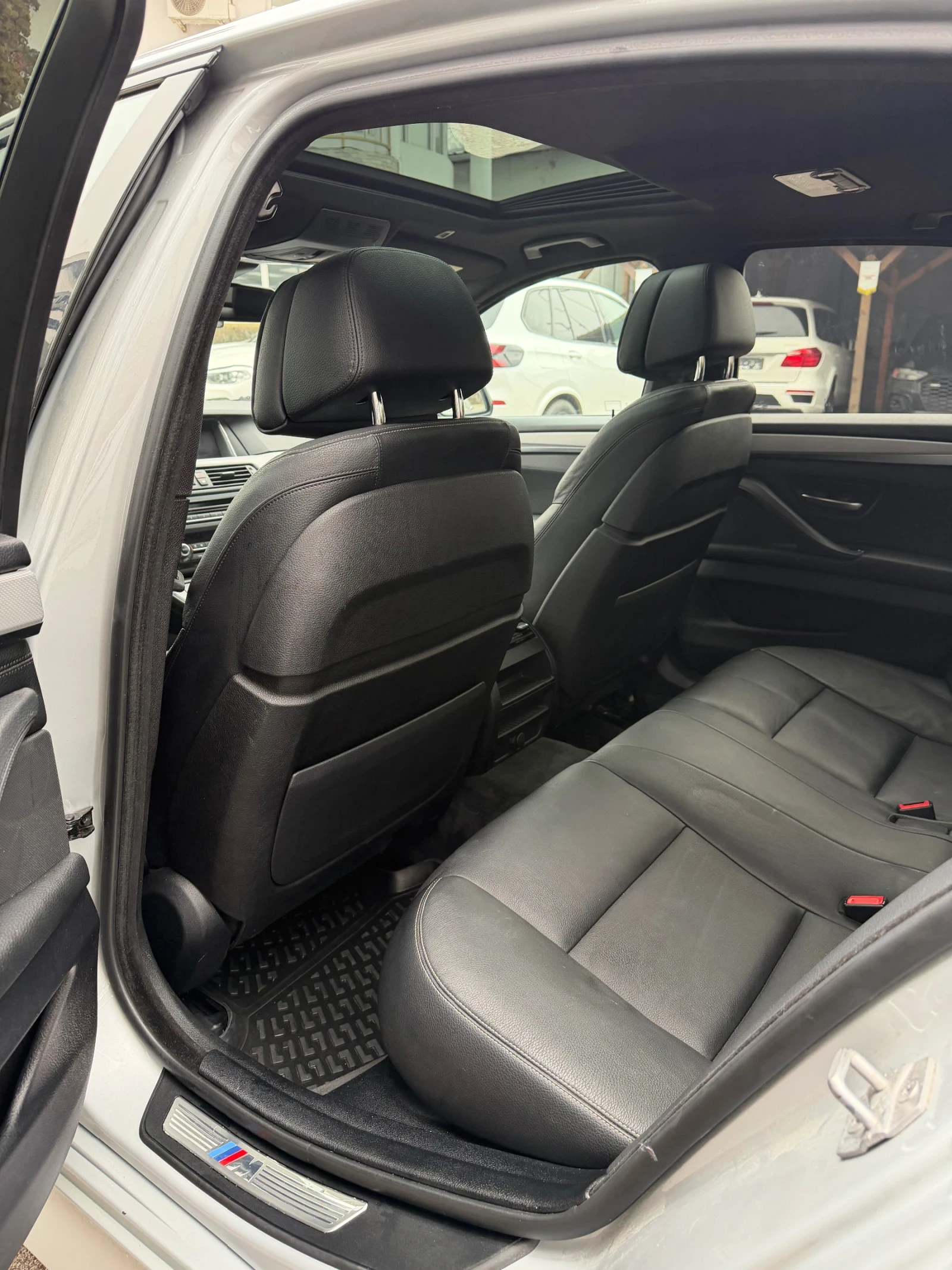 BMW 535 M-pack xDrive M-Performance, снимка 9 - Автомобили и джипове - 55226151