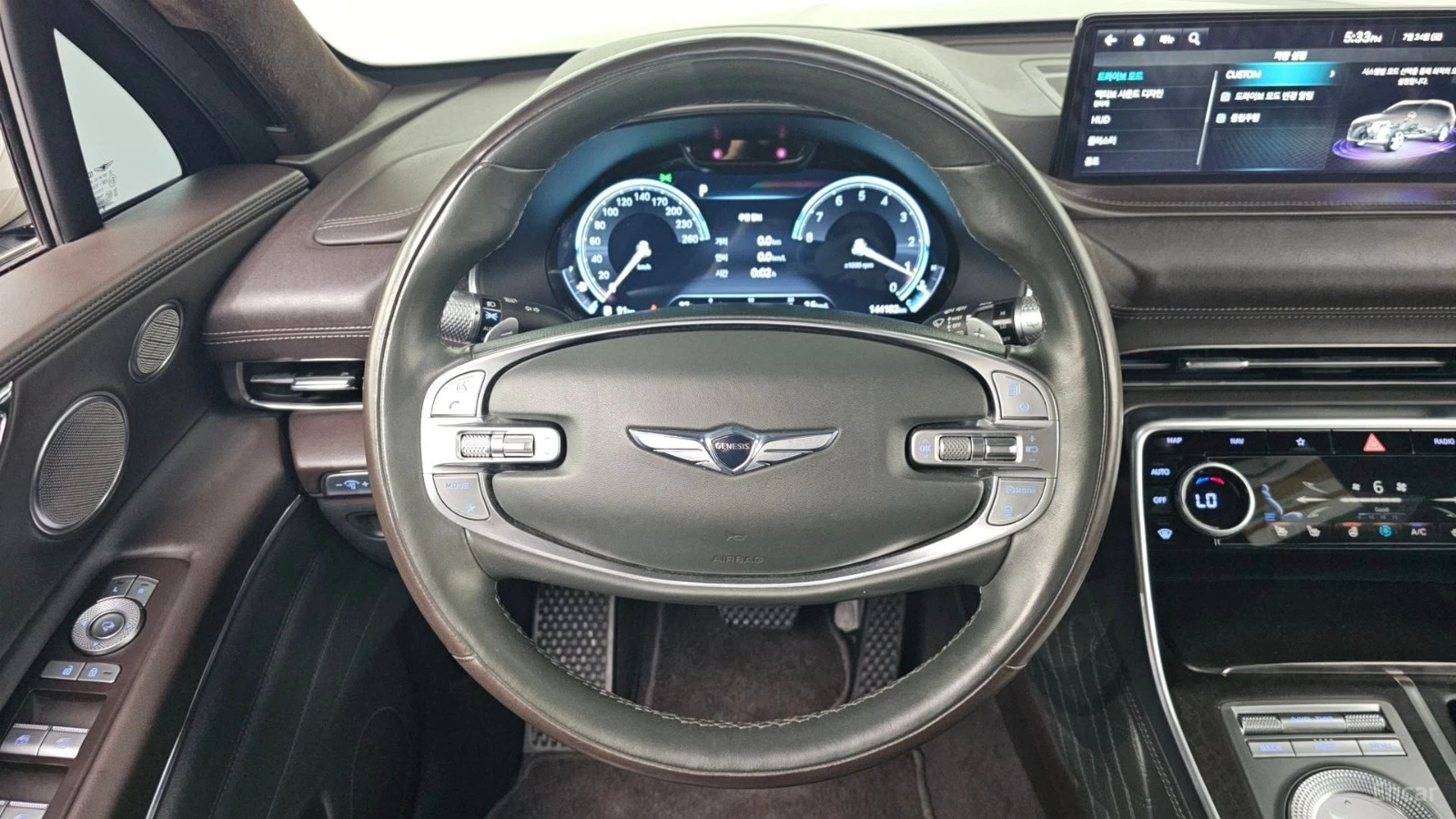 Genesis GV80 2.5T 2WD* КОЖА* ОБДУХВ* НАВИ* КАМЕРА* HUD, снимка 11 - Автомобили и джипове - 55509166