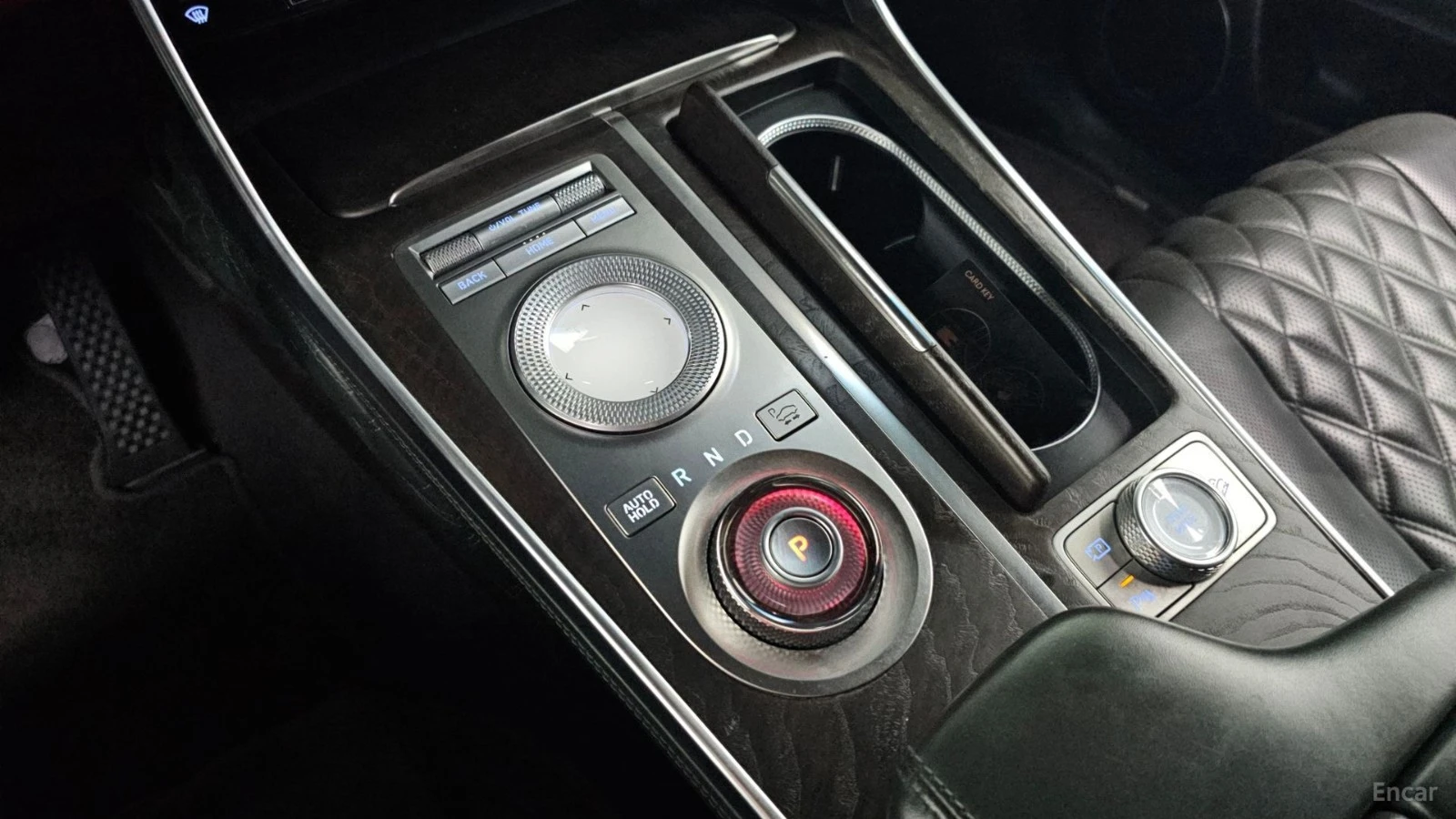 Genesis GV80 2.5T 2WD* КОЖА* ОБДУХВ* НАВИ* КАМЕРА* HUD, снимка 7 - Автомобили и джипове - 55509166