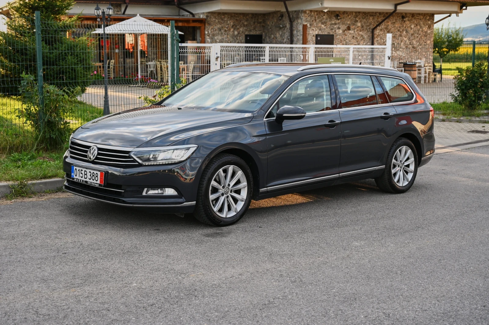 VW Passat 2.0TDI* Highline* LaserLed* Подгрев* Алкантра, снимка 2 - Автомобили и джипове - 55578660