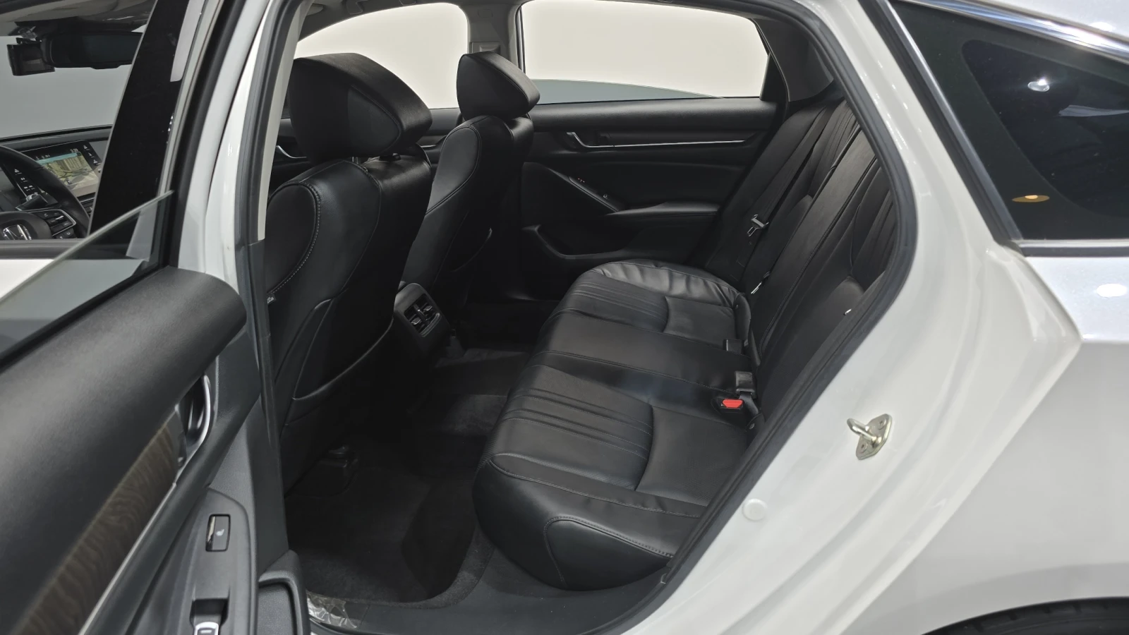 Honda Accord 2.0 Turbo Sport autogeorge.com, снимка 15 - Автомобили и джипове - 56129128