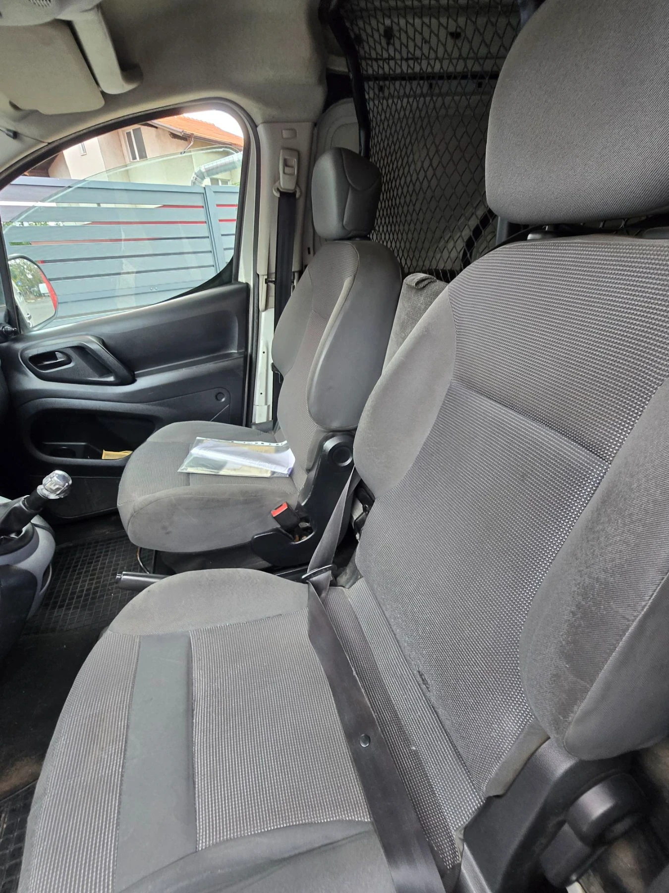 Peugeot Partner 2.0HDI  90к.с. 2012г. Евро5 дълга база., снимка 17 - Автомобили и джипове - 56196934