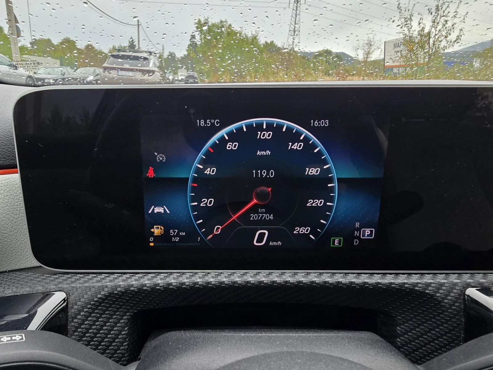 Mercedes-Benz A 180 PREMIUM/AMG/CAMERA, снимка 16 - Автомобили и джипове - 56222531