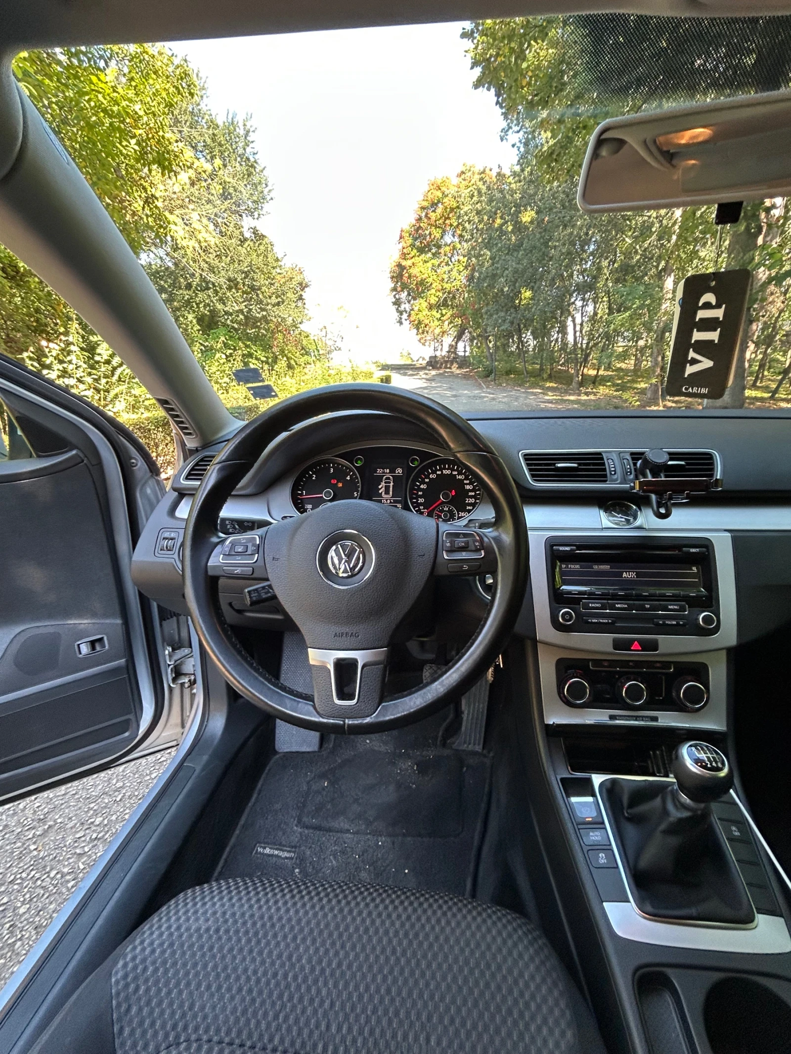 VW Passat 1.6 tdi 105 кс . 2013 6 скор, снимка 10 - Автомобили и джипове - 56317652